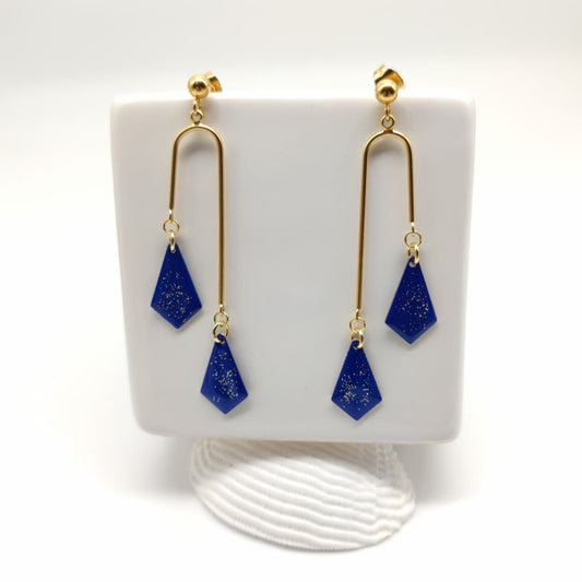 Boucles d'oreilles résine et or fin arches asymétriques losanges resine bleu